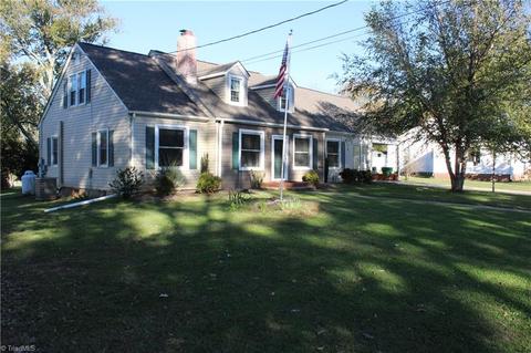 609 Dodson Mill Rd, Pilot Mountain, NC 27041 photo 1