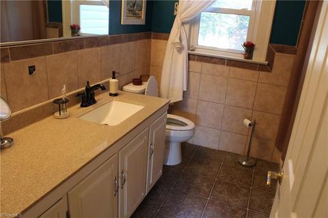 609 Dodson Mill Rd, Pilot Mountain, NC 27041 photo 17