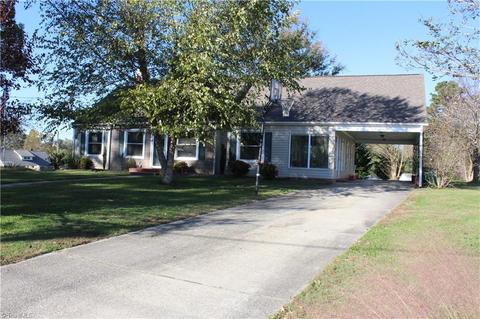 609 Dodson Mill Rd, Pilot Mountain, NC 27041 photo 3