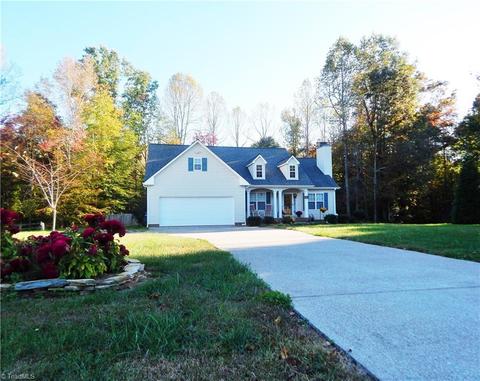 143 Covington Dr, Advance, NC 27006 photo 2