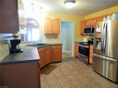 143 Covington Dr, Advance, NC 27006 photo 7