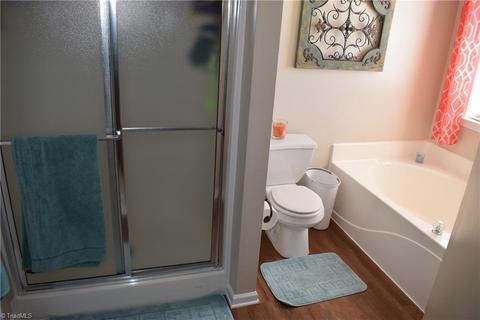 867 Eli Moore Ct, High Point, NC 27265 photo 4