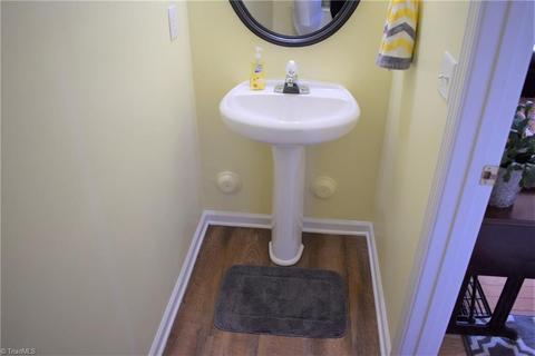 867 Eli Moore Ct, High Point, NC 27265 photo 8
