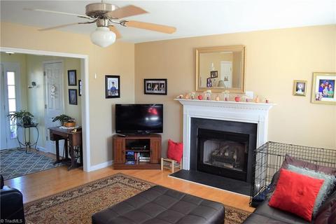 867 Eli Moore Ct, High Point, NC 27265 photo 9
