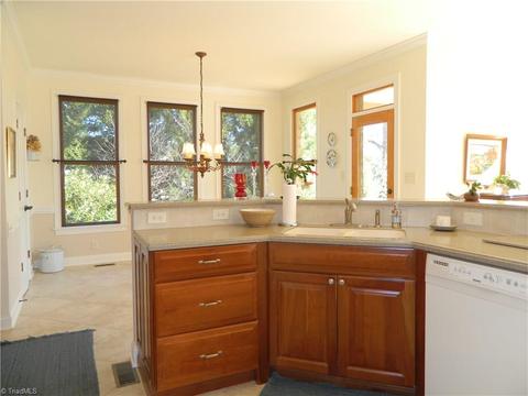 7119 Belmont Dr, Trinity, NC 27370 photo 8