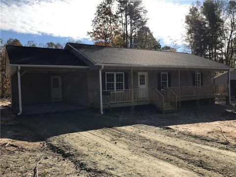 5236 Kimberly Ln, Trinity, NC 27370 photo 1