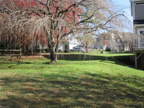 105 Hanover Ct, King, NC 27021 photo 9