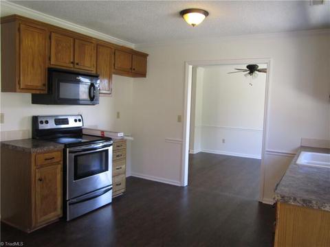105 Hanover Ct, King, NC 27021 photo 21