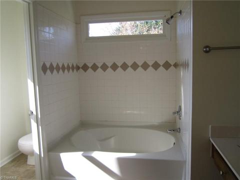 105 Hanover Ct, King, NC 27021 photo 28