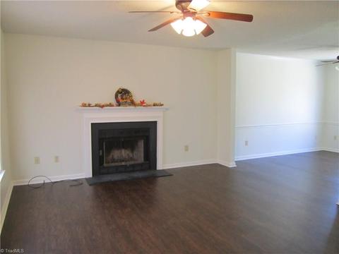 105 Hanover Ct, King, NC 27021 photo 11