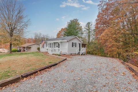 302 South St, Elkin, NC 28621 photo 28
