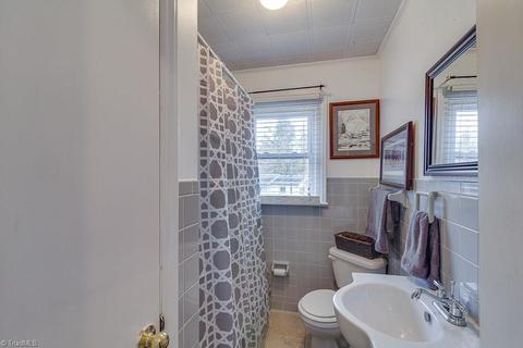302 South St, Elkin, NC 28621 photo 16