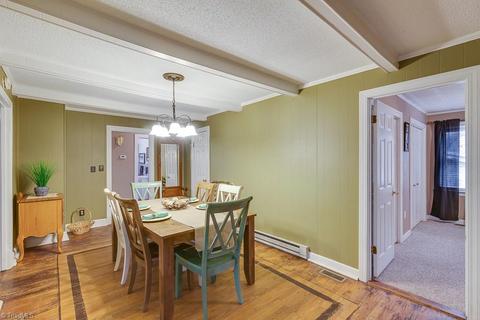 302 South St, Elkin, NC 28621 photo 12