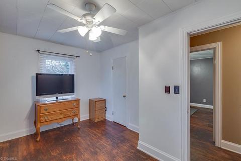 302 South St, Elkin, NC 28621 photo 18