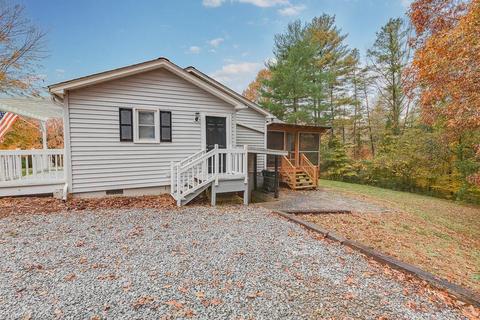 302 South St, Elkin, NC 28621 photo 23