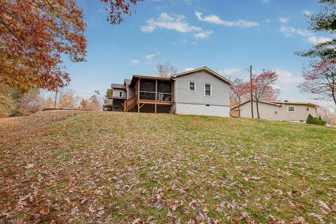 302 South St, Elkin, NC 28621 photo 26