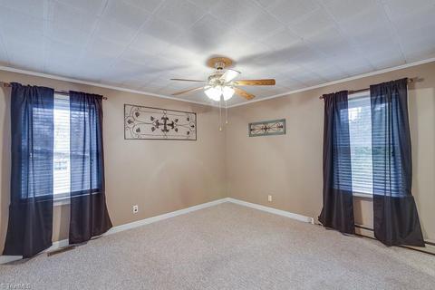 302 South St, Elkin, NC 28621 photo 13