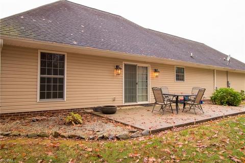 910 Carson Rd, Pilot Mountain, NC 27041 photo 5