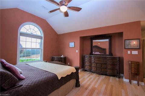 910 Carson Rd, Pilot Mountain, NC 27041 photo 20