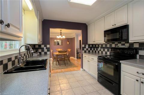 910 Carson Rd, Pilot Mountain, NC 27041 photo 13