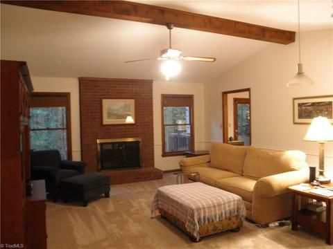 607 Robin Ln, Archdale, NC 27263 photo 9