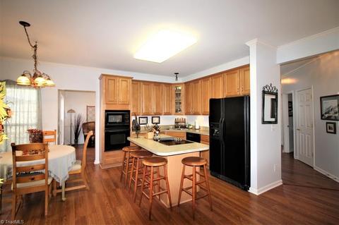 1841 Runner Stone Dr, High Point, NC 27265 photo 2