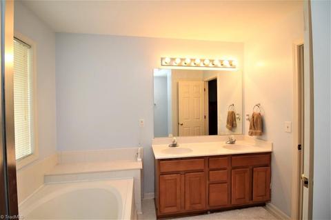 1841 Runner Stone Dr, High Point, NC 27265 photo 16