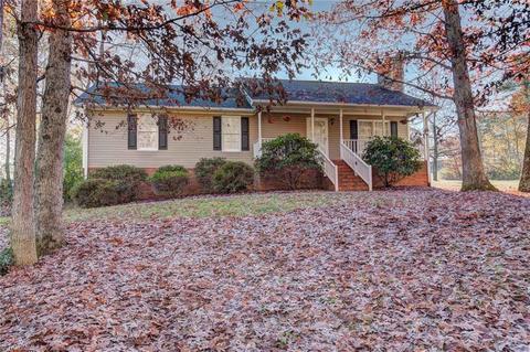 318 N Main St, King, NC 27021 photo 2