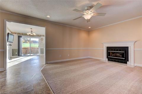 318 N Main St, King, NC 27021 photo 5