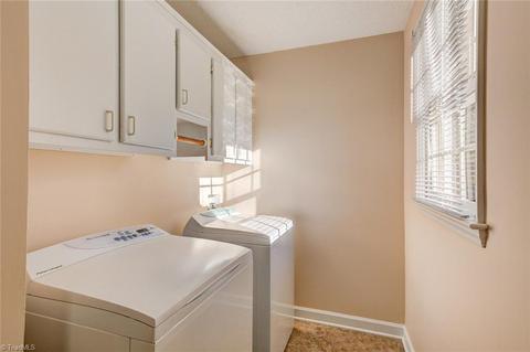 318 N Main St, King, NC 27021 photo 11