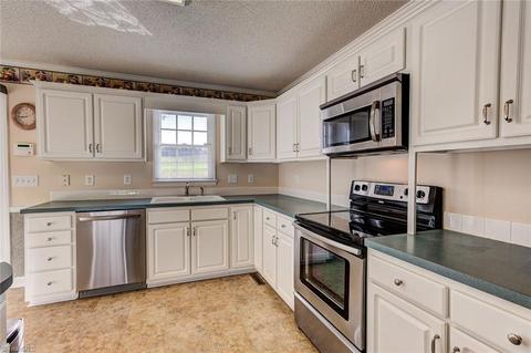 318 N Main St, King, NC 27021 photo 6