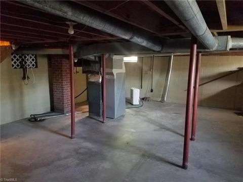 1200 Terrell Dr, High Point, NC 27262 photo 18