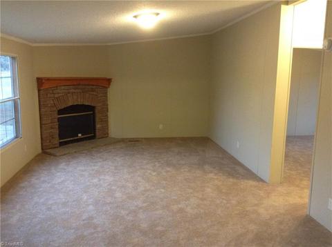 6642 Nancy Ln, Trinity, NC 27370 photo 5
