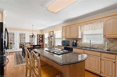 1900 Lazy Ln, High Point, NC 27265 photo 7