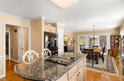 1900 Lazy Ln, High Point, NC 27265 photo 8
