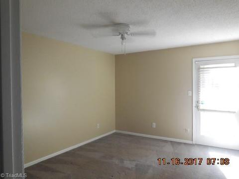 3009 Windchase Ct, High Point, NC 27265 photo 5