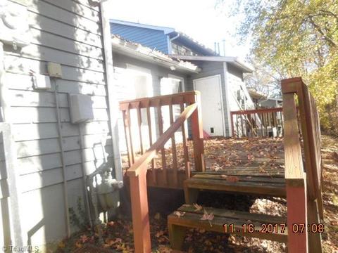 3009 Windchase Ct, High Point, NC 27265 photo 2