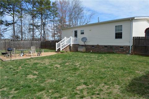 2995 S Lomax Rd, Roaring River, NC 28669 photo 9