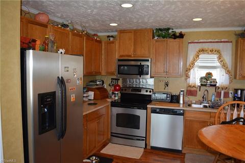 2995 S Lomax Rd, Roaring River, NC 28669 photo 2