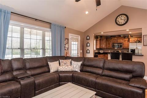 4036 Boyd Wright Rd, Burlington, NC 27215 photo 8