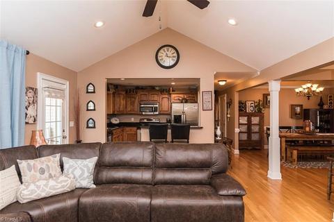 4036 Boyd Wright Rd, Burlington, NC 27215 photo 9