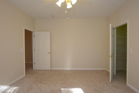 446 Northbridge Dr, High Point, NC 27265 photo 12