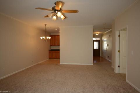 446 Northbridge Dr, High Point, NC 27265 photo 9