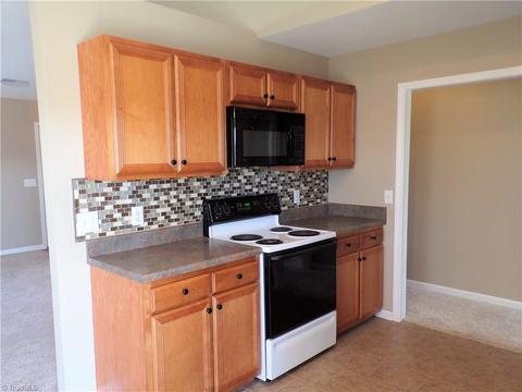 1101 Wesson Ct, High Point, NC 27265 photo 11