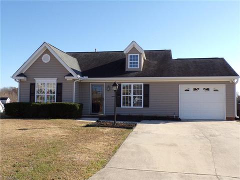 1101 Wesson Ct, High Point, NC 27265 photo 1