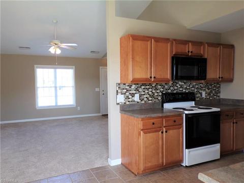 1101 Wesson Ct, High Point, NC 27265 photo 7