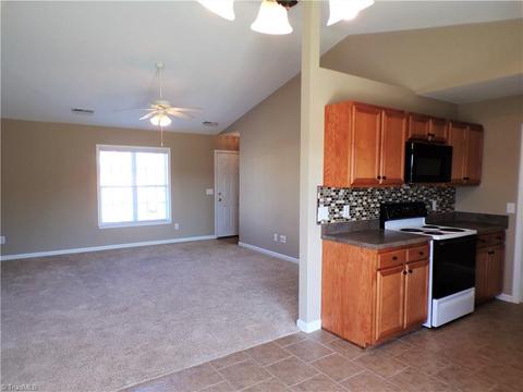 1101 Wesson Ct, High Point, NC 27265 photo 6