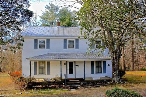 530 Gresham St, Eden, NC 27288 photo 2