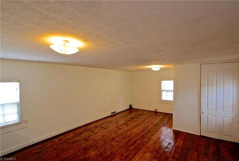 530 Gresham St, Eden, NC 27288 photo 16