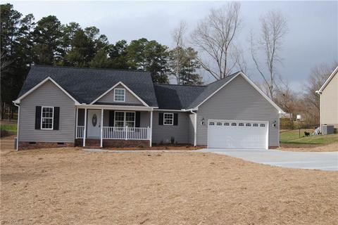 5017 Elmwood St, Trinity, NC 27370 photo 1